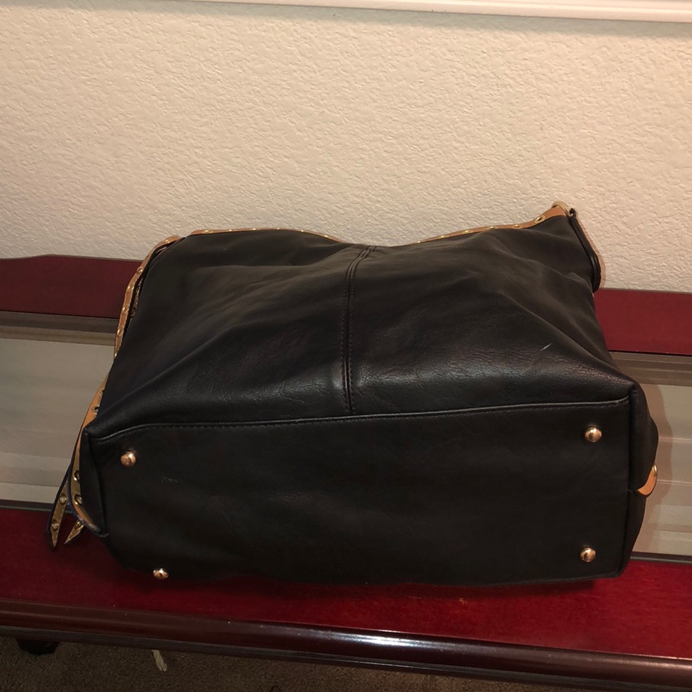 Handbag - Picture 2 of 4